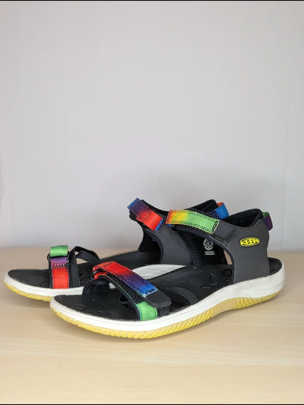 KEEN Kids' Multicolor Sport Sandal - Black with Rainbow Straps